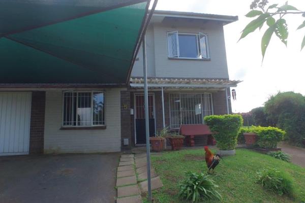 This well maintained and loved duplex will be available from the 1st of February

The ...