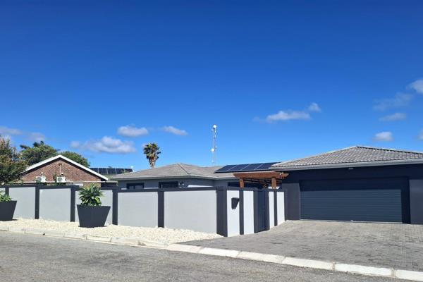 This modern 2-year-old home boasts top-quality finishes and an open-plan layout. The spacious lounge, dining room, and kitchen flow ...