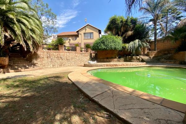 Rosettenville Double-Storey Delight! Price Negotiable

Step into this stunning 8-bedroom, 5-bathroom property in Rosettenville, where ...