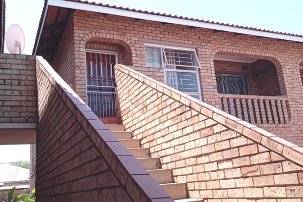 Apartment for sale in Alberton North

Upstairs Unit;

Offers;

2 well sized bedrooms ...