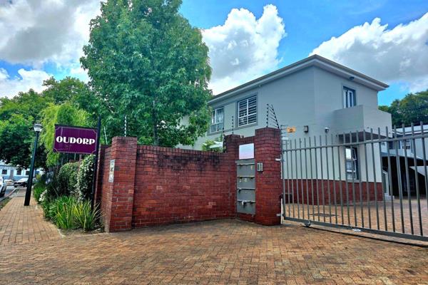 Joint mandate. Neat and well-designed 2-bedroom ground floor unit with 2 shaded parking bays. Just off Dorp Street close to all ...