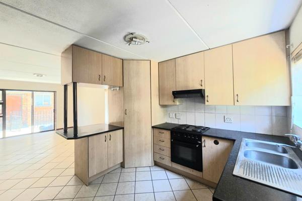 2 BEDROOM, 1 BATHROOM DUPLEX TOWNHOUSE

71sqm

Open plan kitchen with lounge area

1 Covered carport

Visitor&#39;s parking

Kids play ...