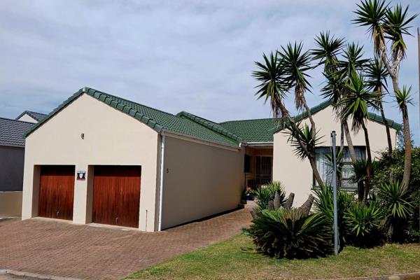 Dual Mandate

Discover your dream home situated in a quiet neighborhood of Stilbaai, just a short walk from the picturesque Goukou ...