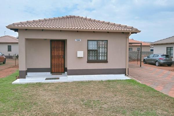 Situated in Dawn City, Dawn Park

Property Features:

3 Bedrooms with built-in cupboards – perfect for comfortable living
2 ...