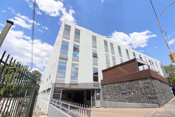 Recently refurbished multi-story building situated in Craighall Park in Randburg. Well ...