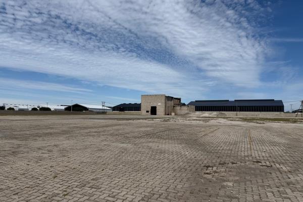 8 NZOTOYI DRIVE | GREENBUSHES | 20,000 SQM INDUSTRIAL YARD

Presenting a prime ...