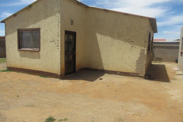 This 2 bedroom house with a kitchen, bath and toilet is ideal for beginners and great for investors as it has outside rooms that can be ...