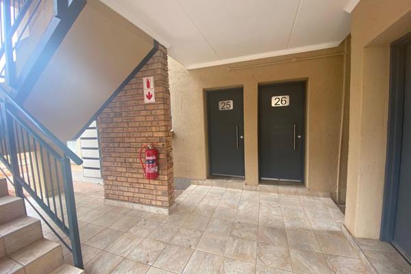 This 2 bedroom apartment has modern finishes and is low maintenance. The kitchen has a built in oven and hob with ample cupboard space. ...