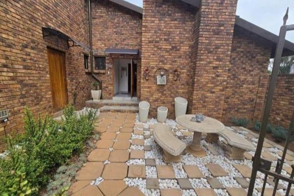 Featuring 3 dreamy bedrooms, 2 clean bathrooms- main en suite, stylish kitchen with granite tops and a gas hob, comfortable living ...