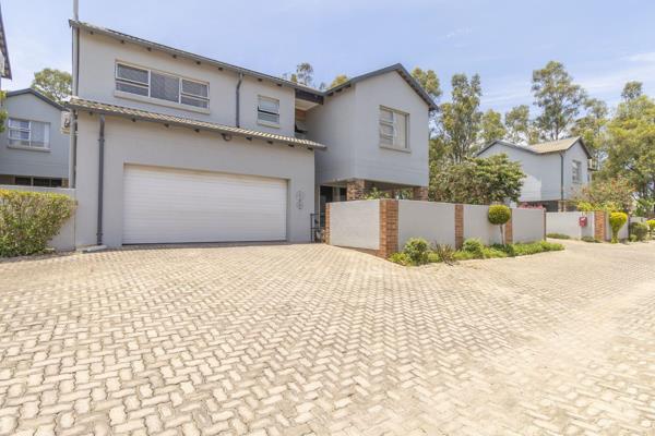 Discover your dream home in the sought-after suburb of Honeydew Manor!

This modern duplex townhouse offers 3 spacious bedrooms and 2 bathrooms upstairs, while the ground floor boasts an open-plan lounge, dining room, kitchen with extra cupboard space and accommodating a ...