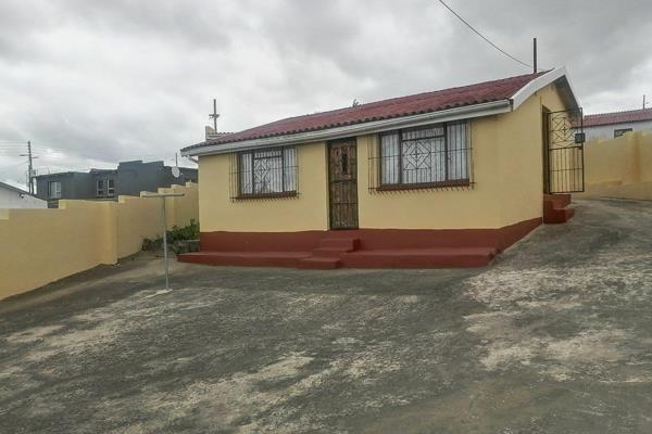 Xoliswa Tini Properties is proud to introduce you dream home in NU7 suburb of Mdantsane.
This fully walled 5 bedroom home situated on ...