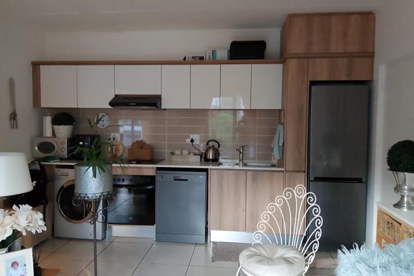 This modern 1-bedroom, 1 bathroom apartment is located on the first floor of the ...