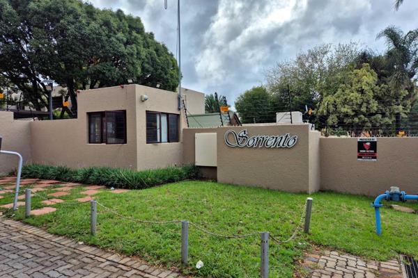 This sunny, 3-bedroom apartment is located in a well-maintained complex in Morningside, Sandton. The complex has recently been ...