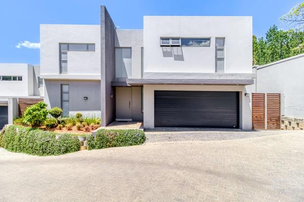 Opulent modern lock-up and go home
Located in prestigious Bryanston, this modern double-story home offers the ultimate in luxury and ...