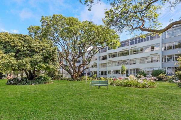 Spacious 3 bedroom flat on the top floor in a gorgeous block- waiting for new owner to bring her back to life.. Plus with a full solar ...