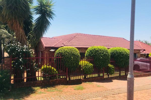 A beautiful two bedroom house for sale in Philip Nel