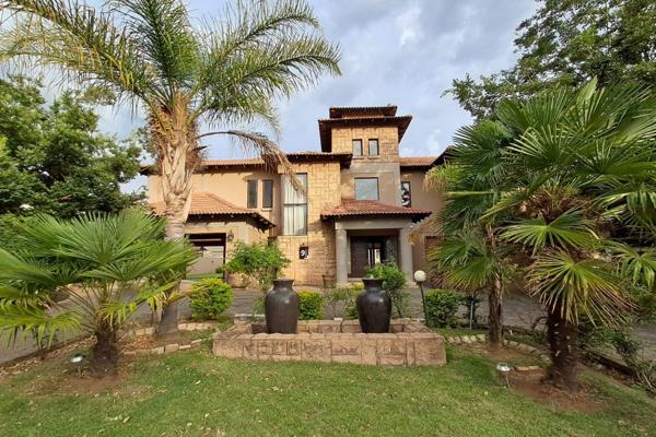 This stunning double-storey home is situated in the prestigious Helderwyk Estate, an upmarket area known for its 24-hour security ...