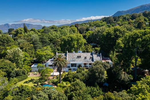 6 Bedroom House for sale in Constantia