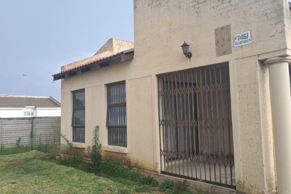 The property is in Geluksdal Tsakane . 

Very good area and secure . 2 min away to secondary school and 5 min drive to tsakane Mall and ...