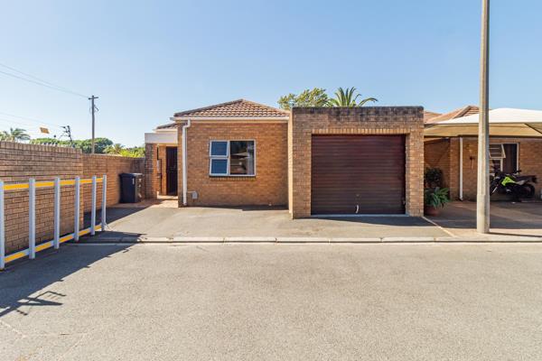 This is a once in a lifetime opportunity to enter the market or to downscale.
Situated in the popular area of Oakglen and in a well ...