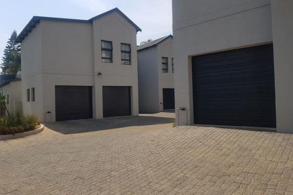 Modern townhouse to rent in Besembiesie street it is a three bedroom 
house with tiles on the floor and modern build in cupboards there ...