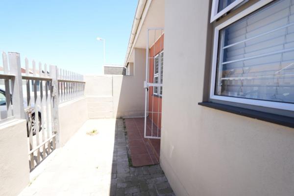 Date: 29 January 2025
Expected Opening Bid: R700 000
Reserve Price: R700 000

Beautiful Two-Bedroom Family Home in Pelican ...