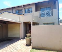 Townhouse for sale in Raslouw AH