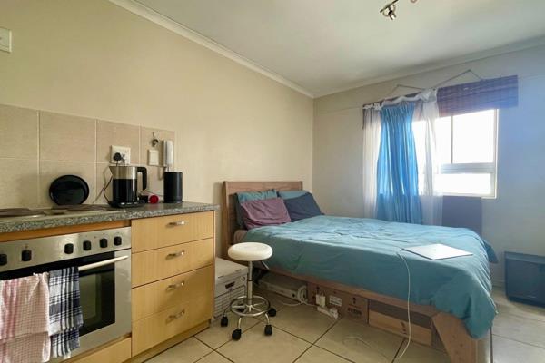 Exclusive Listing | Asking Price: R795 000

Experience the epitome of urban living in this stylish studio apartment located in the ...