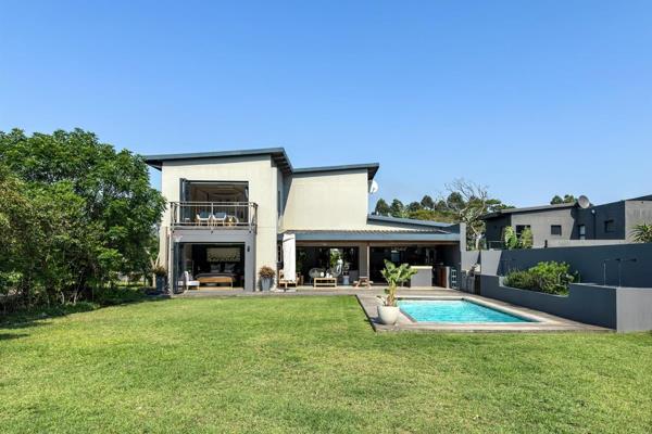 Sophisticated Contemporary With Expansive Well Appointed Entertaining Area And Pool 


This sophisticated 4-bedroom contemporary ...