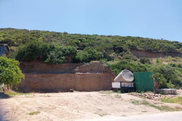 This 1995 sqm plot with approved plans, is situated close to the river in the beautiful Amsterdamhoek. 
The plans are approved for a ...