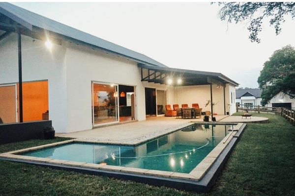 One-of-a-kind family home elegantly poised in a tranquil setting only a few kilometers from the town Tzaneen.

This exquisite 4 ...