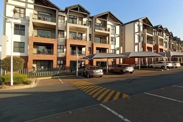 Property Details:
- Location: Noordhang, Randburg, Gauteng
- Property Type: Apartment
- Bedrooms: 2
- Bathrooms: 1
- Living Areas: 1
- ...