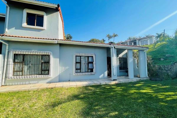 Stunning townhouse in Port Shepstone with three spacious bedrooms and a bonus converted bedroom – a perfect blend of style and functionality! 

Step into the open, airy lounge and be greeted by abundant natural light. The ...