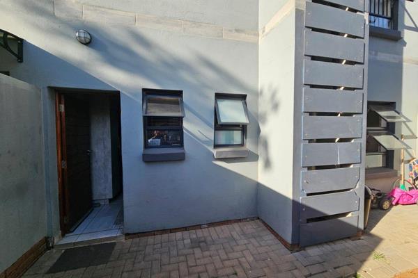 This unit is equipped with 2 Bedrooms, 1 Full bathroom,  1 Carport, Private garden with a built-in braai.

Features
Pre-paid water ...