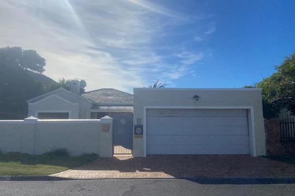 Stunning 3-Bedroom Home in Beautiful Fish Hoek!*
Discover the charm of coastal living in ...