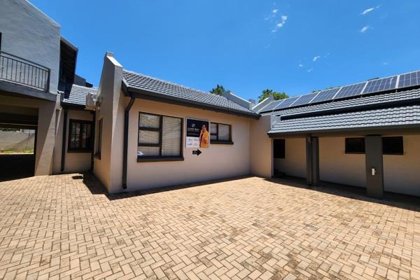 Various size offices available in an upmarket office block.

It offers the following:

- Offices ranging from 20m2 - 40m2 ...