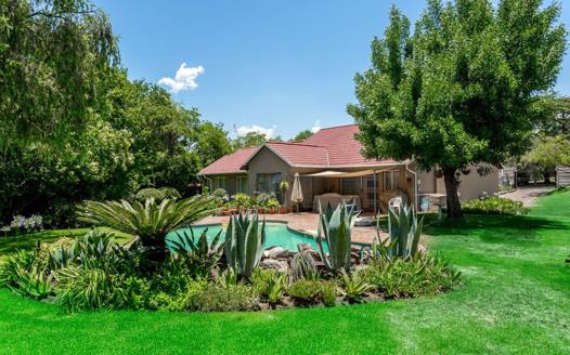 4 Bedroom House for sale in Bryanston