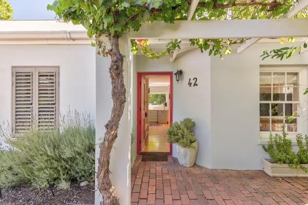 Looking for a slice of the good life? Then blissfully pretty, laidback Franschhoek is ...