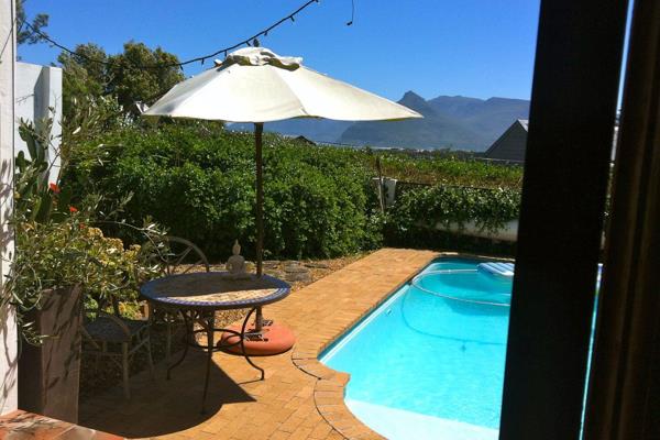 Nestled in the heart of sought-after Kommetjie, this private and charming 2-bedroom, 1-bathroom home offers serene living with ...