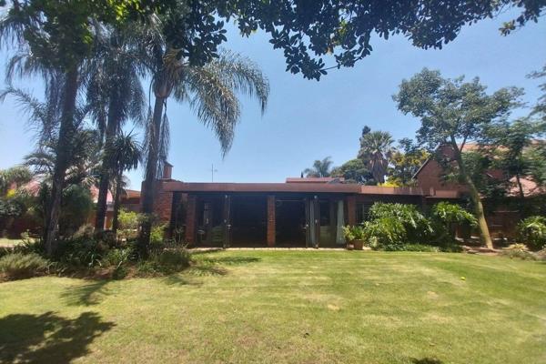 This lovely family home is located in a safe and secure enclosure in Sunwardpark Boksburg


Close to various surrounding schools and ...