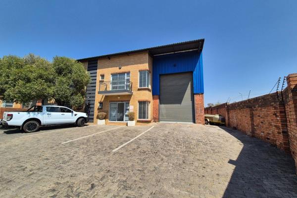 Located in the secure Northlands Business Park, this pristine 286m2 warehouse is a ...