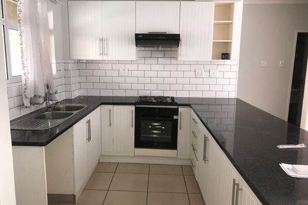 Apartmentbox offers this lovely apartment based just opposite gateway. The apartment has 2 bedrooms with 1 bathroom , open plan lounge ...