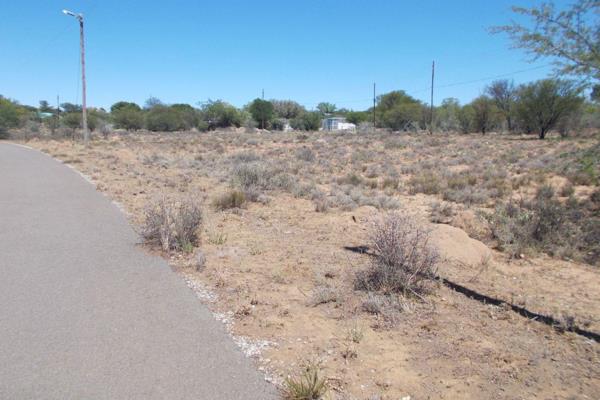 In the Heart of the Residential area of Oviston - this very large vacant stand is waiting for her new owner.
Build your home, or your ...