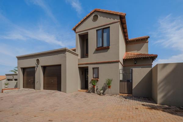 Neat Three Bedroom home with study in double-security estate – Moreleta Park

#Exclusive Mandate

This beautiful home has the following ...