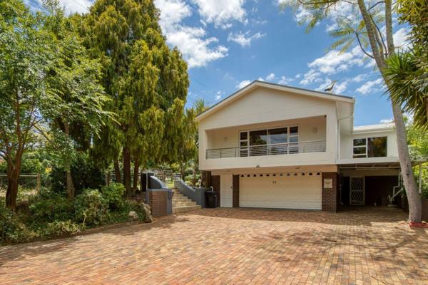 Exclusive mandate.

Situated in a popular rural neighbourhood next to an established wine farm this sturdy old beauty will impress ...