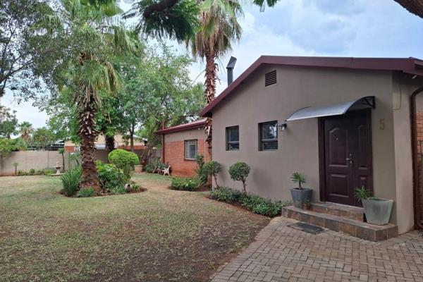 ***SOLE MANDATE***

Welcome to this new fantastic property that&#39;s come up for sale in Mooinooi.

This fantastic property sits in ...