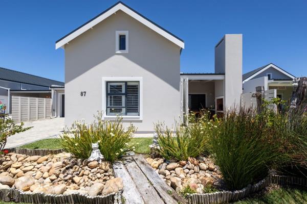 Available for a long-term rental is a lovely two-bedroom house in The Plettenberg Manor ...