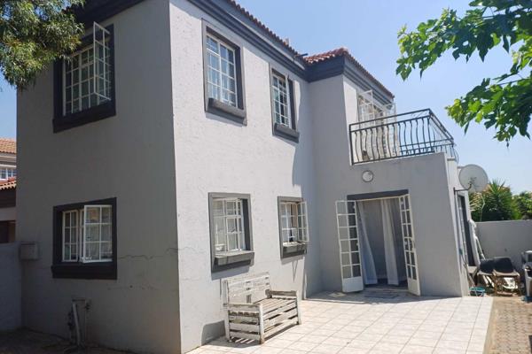 Stunning modern, secure townhouse is located in an enclosed estate. 
Featuring 2 spacious bedrooms 1 bathroom open plan lounge dining ...