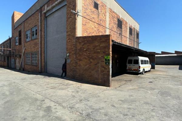 Industrial Property to Let in Elandsfontein, Germiston!
This Industrial space is ...