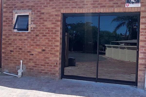 Seeking a compact bachelor flat for rent? 
Monthly Rent: R7500 
AVAILABLE FROM: 15 December 2024 
A Bachelor&#39;s Flatlet on an ...